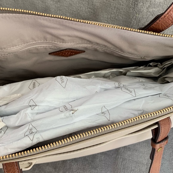 Fossil Leather Rachel Tote in Graystone - Picture 11 of 16